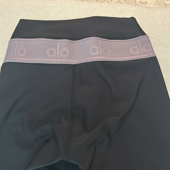 Alo Yoga Waistband Leggings - Picture 3 of 6